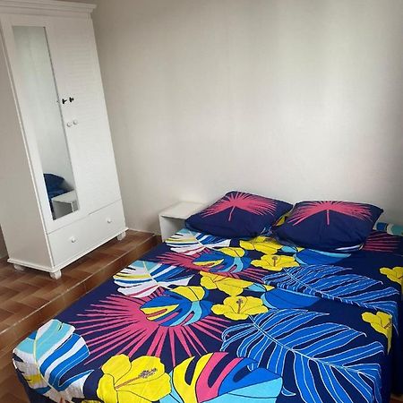 Appartement A Proximite De La Plage Du Bourg ! ساينت آن المظهر الخارجي الصورة