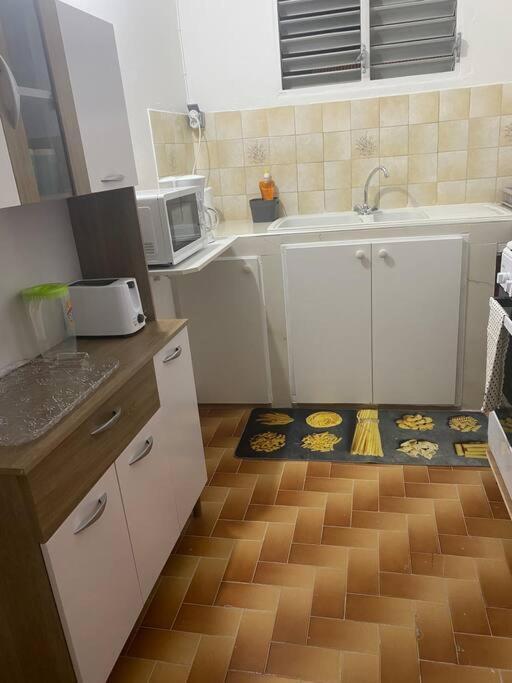Appartement A Proximite De La Plage Du Bourg ! ساينت آن المظهر الخارجي الصورة